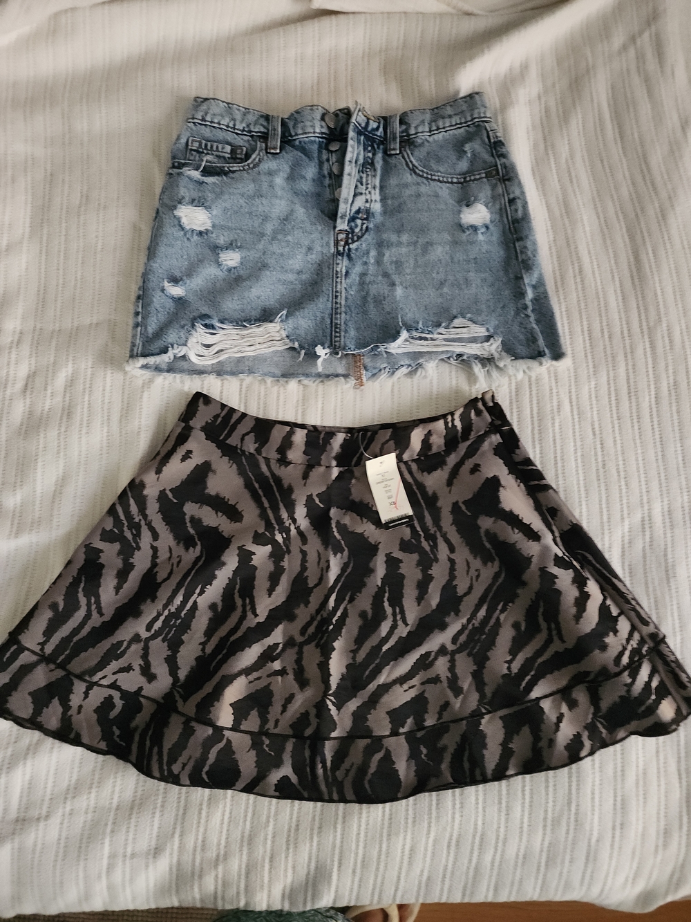 NWT Bundle Bebe Black and Gray Animal Print Skirt And Aeropostale Denim Skirt